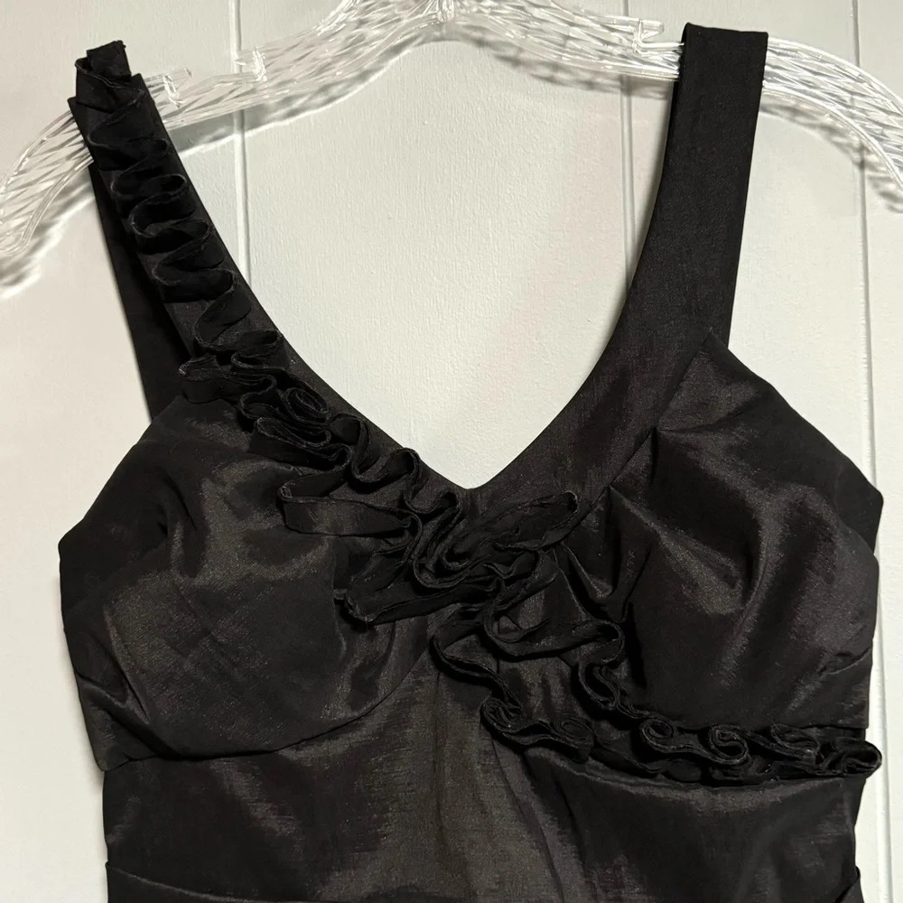 MAX & CLEO Black Ruched Dress Bodycon Floral Embellishments V neckline Size 4 - Picture 3 of 6
